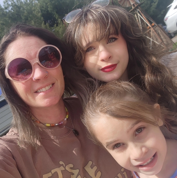 Meet your Posher, Sara - Picture 7 of 8